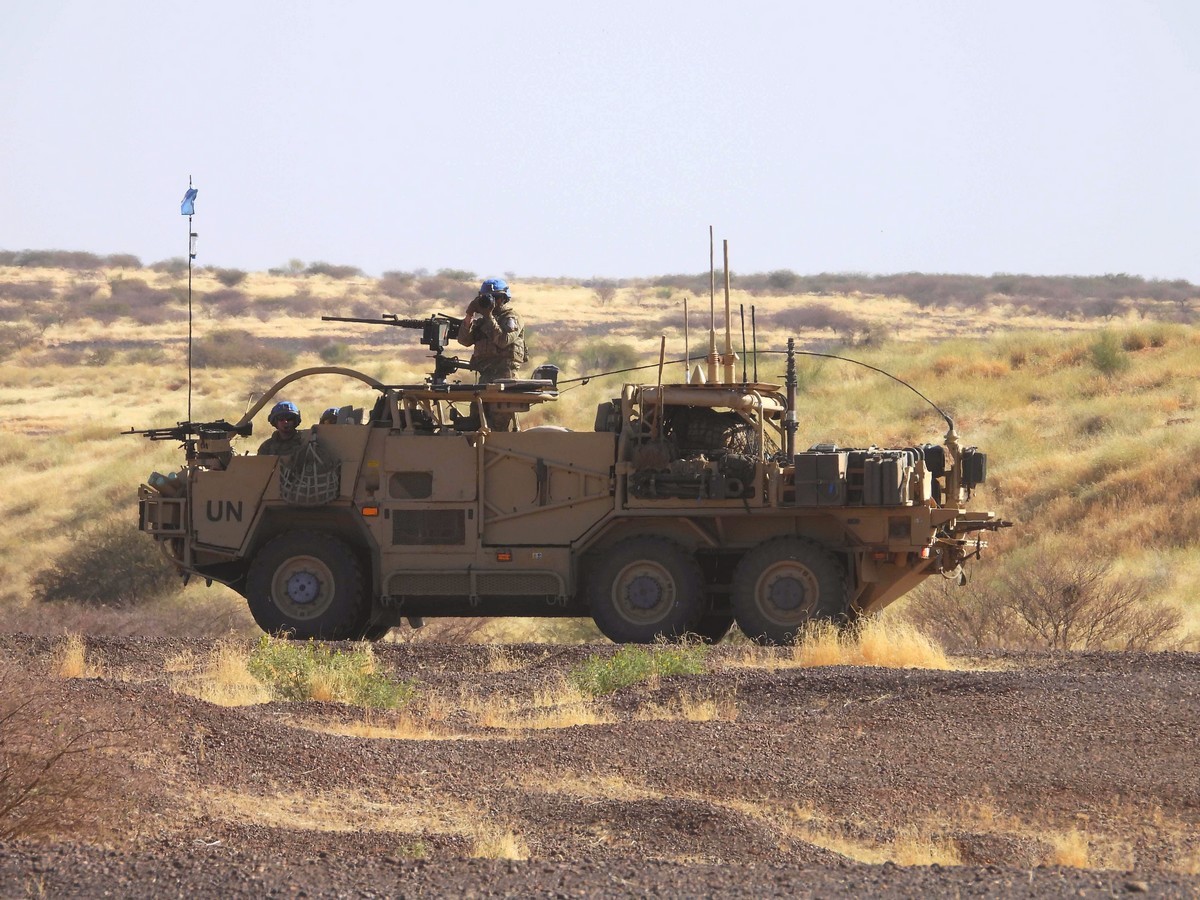 British troops conduct first operational patrol in Mali