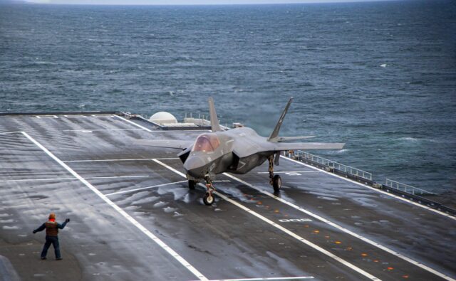 F-35B lands on Italian carrier for the first time