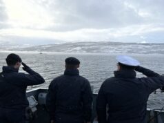 British frigate and Norwegian submarine train together