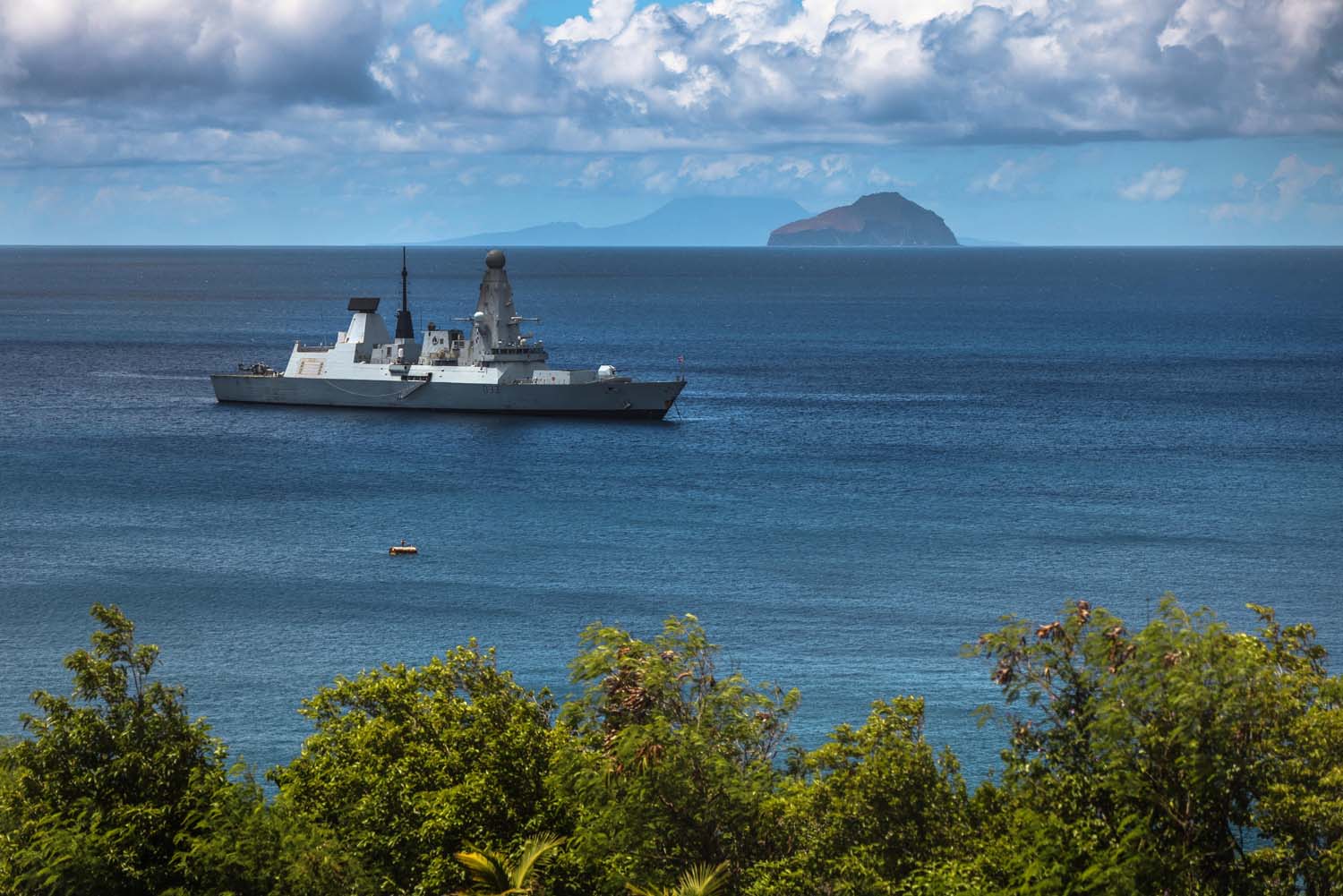 HMS DAUNTLESS VISITS MONTSERRAT