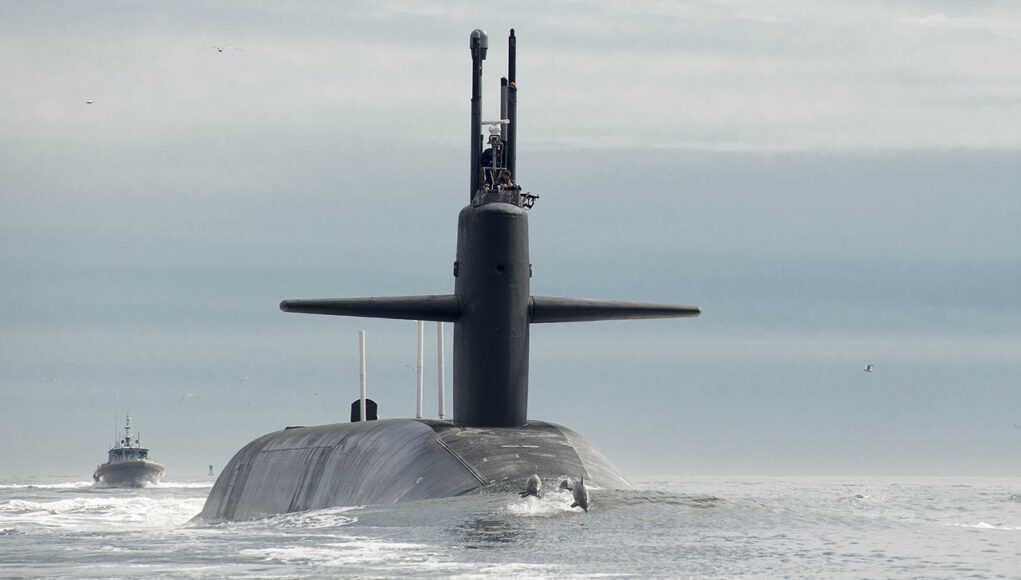 2560px-USS_Tennessee_(SSBN_734)