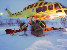Medics train for Arctic avalanche rescues