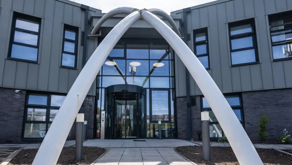 Barrow_Leadership_Academy_main_building_arch