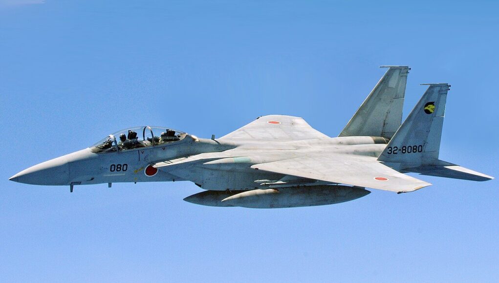 A_Japan_Air_Self_Defense_Force_F-15_(modified)