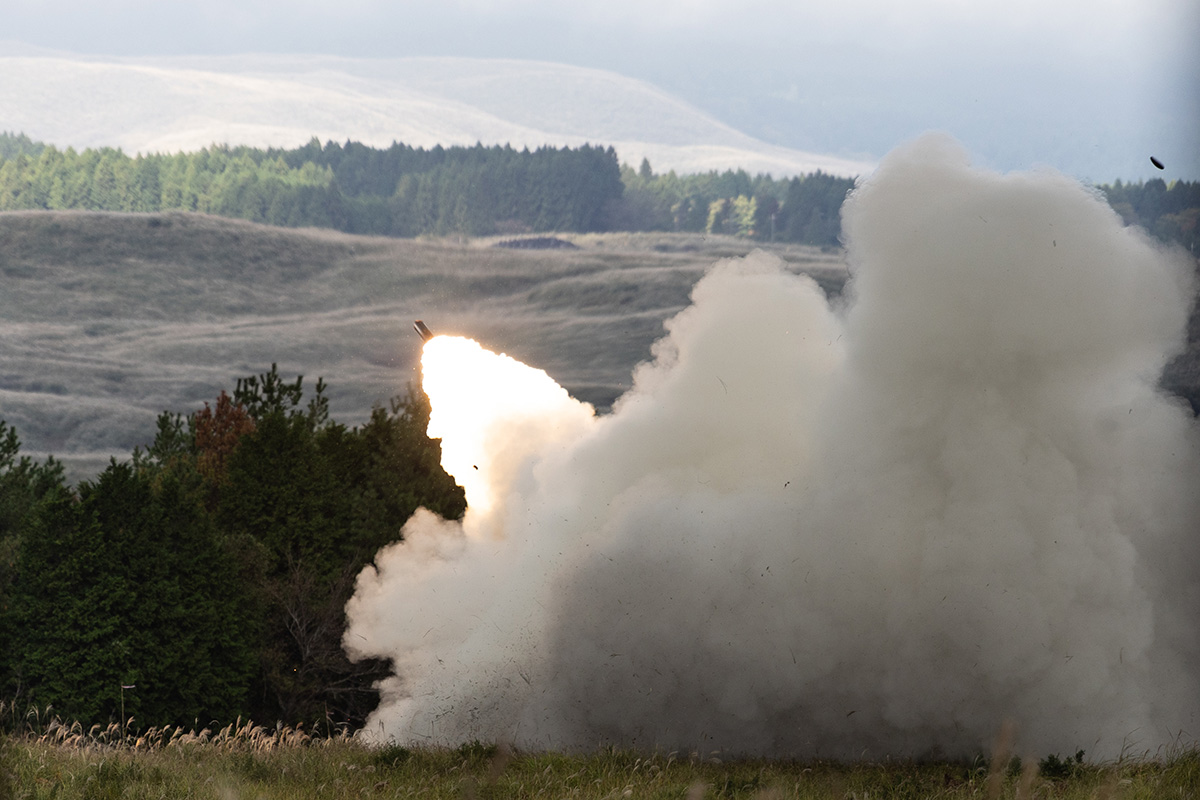 US Marines conduct HIMARS live fire near Mount Fuji