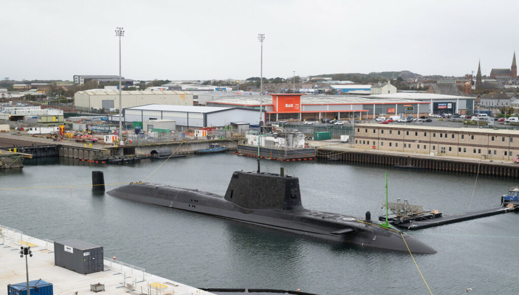 RS241947_251009-B6 trim dive-105-clean_scr