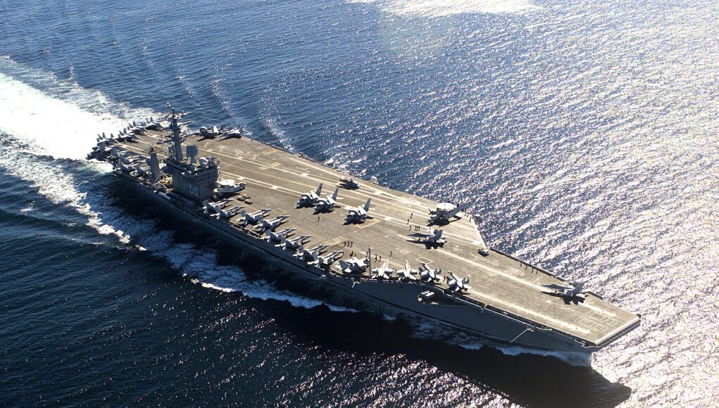 USS_Nimitz_in_Victoria_Canada_036