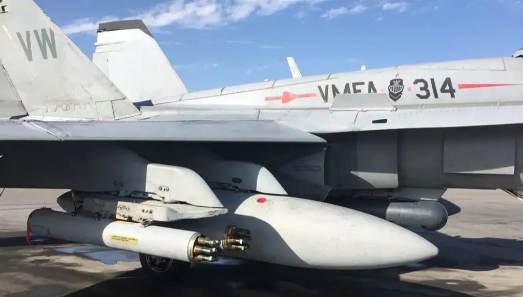 USMC-APKWS-F-18 (1)