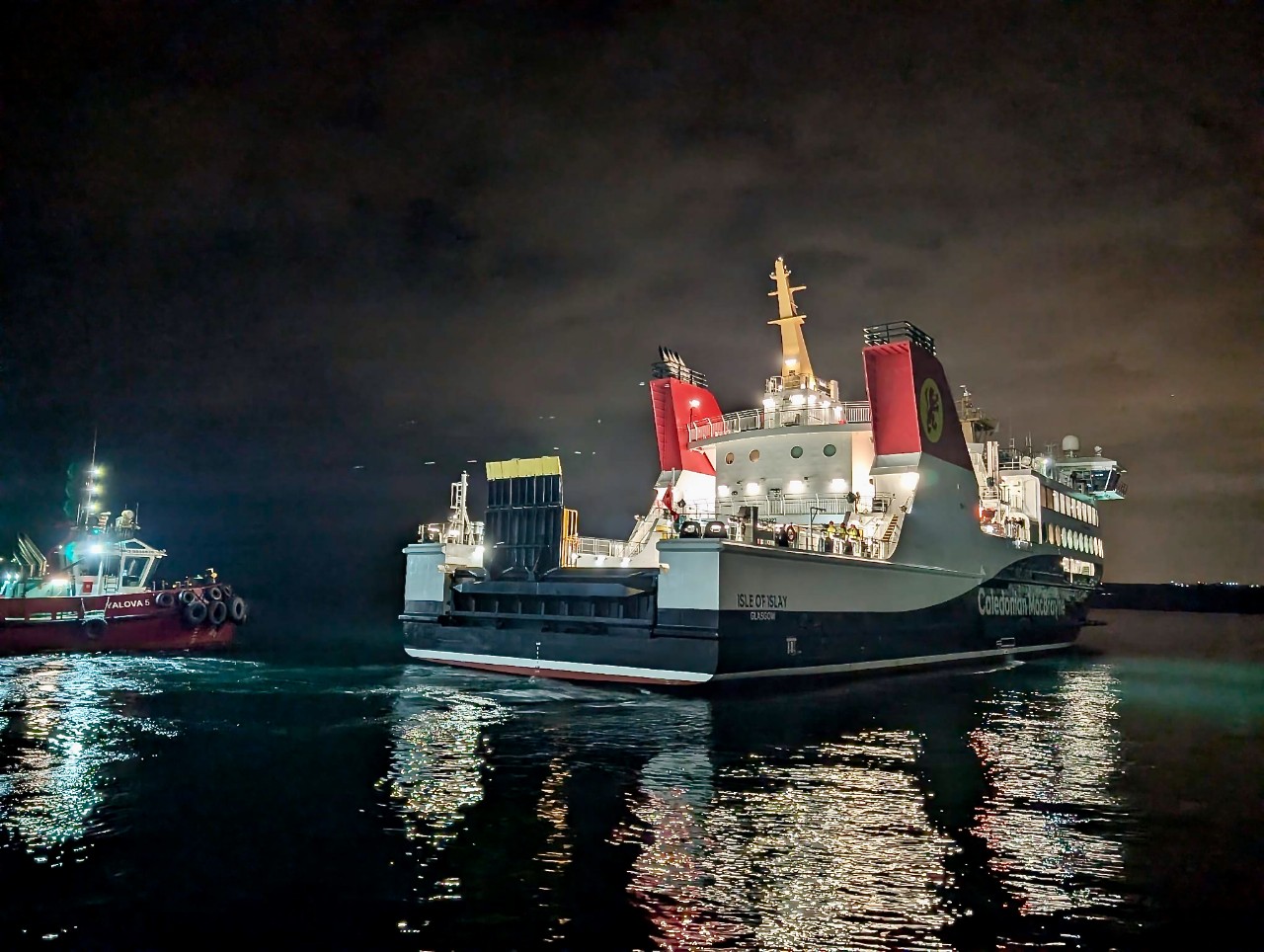 MV Isle of Islay sails on homecoming voyage to Scotland