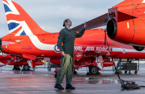 New officer takes command of the Red Arrows
