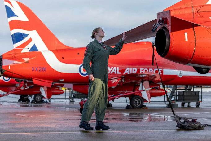Project to replace Red Arrows Hawk jets officially kicks off