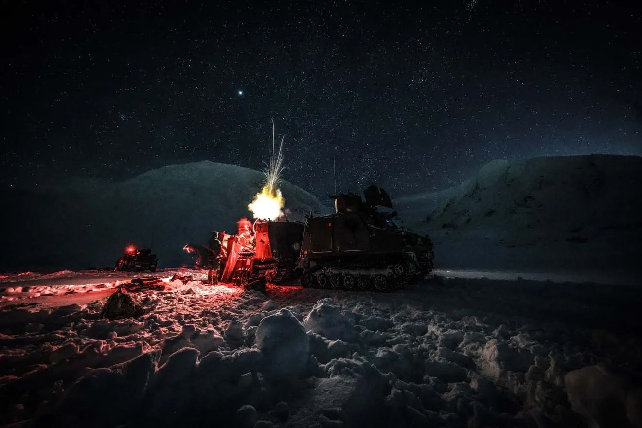 Royal Marines fire mortars in Arctic Norway training