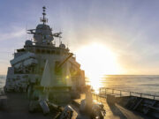 Australian warship ignores Chinese warnings