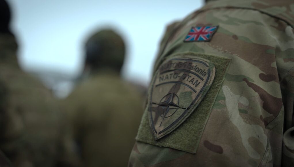 NATO battlegroup in Estonia turns up the heat in live-fire drills(1)