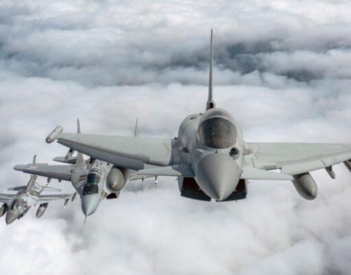 UK and Poland sign defence treaty due to Russian threat