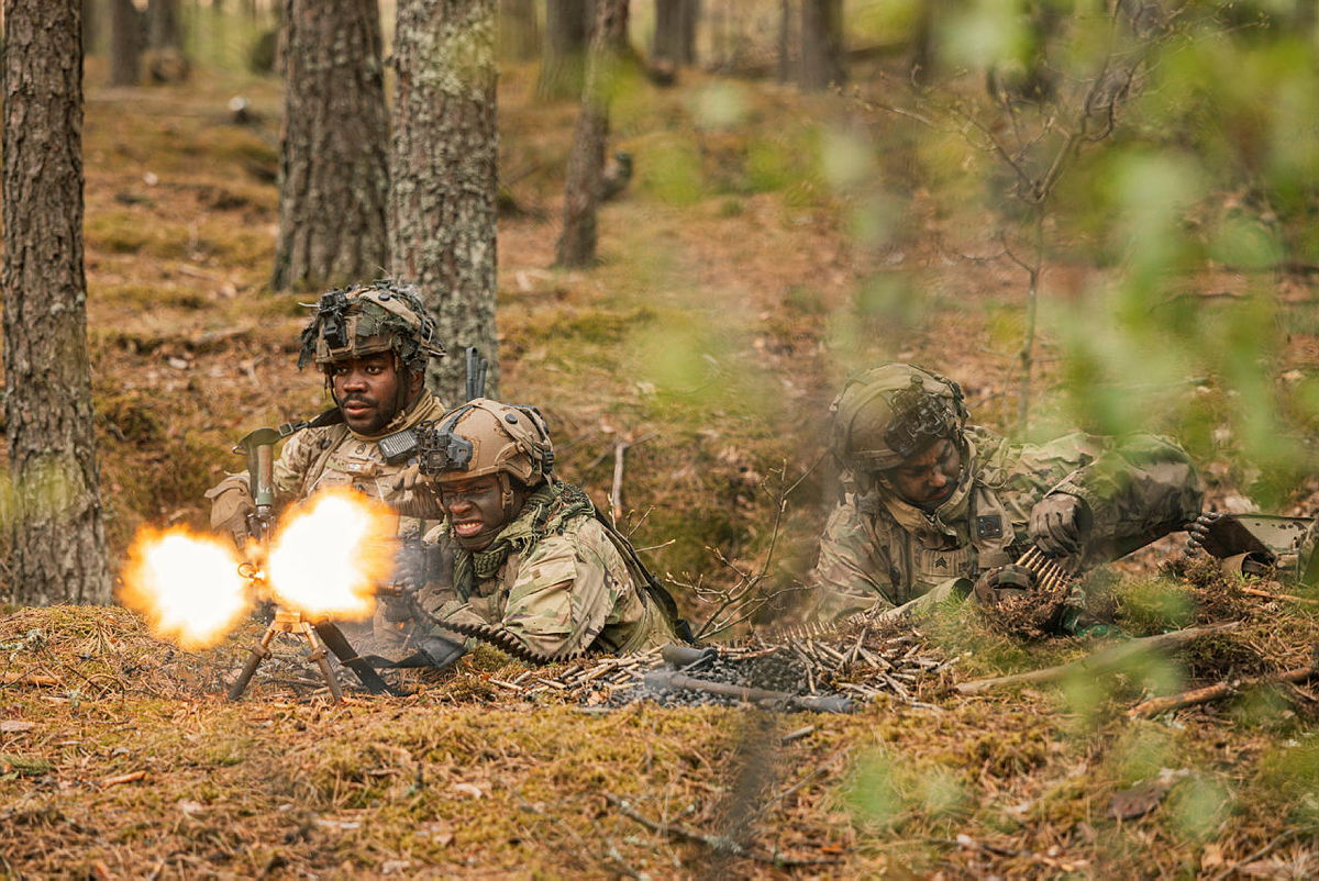British paratroopers down drones in Lithuania