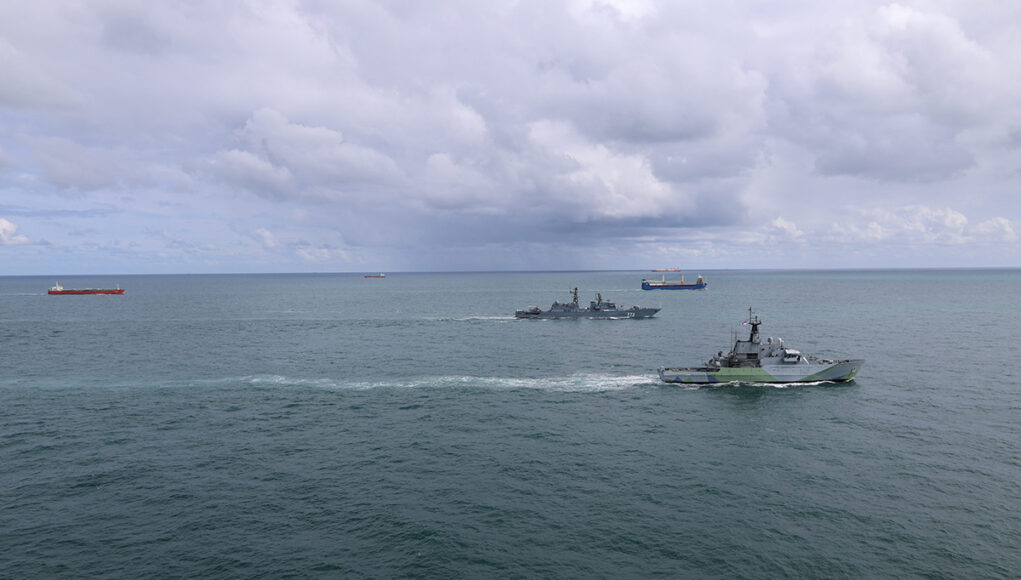 20260828-Royal Navy tracks Russian Vessels-005