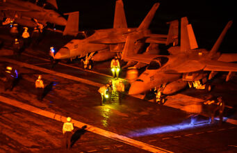 USS George Washington marks 200,000th carrier landing