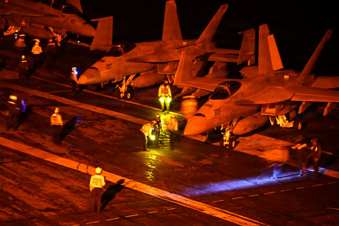 USS George Washington marks 200,000th carrier landing