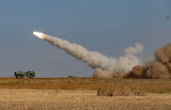 American rocket artillery opens fire in joint drill