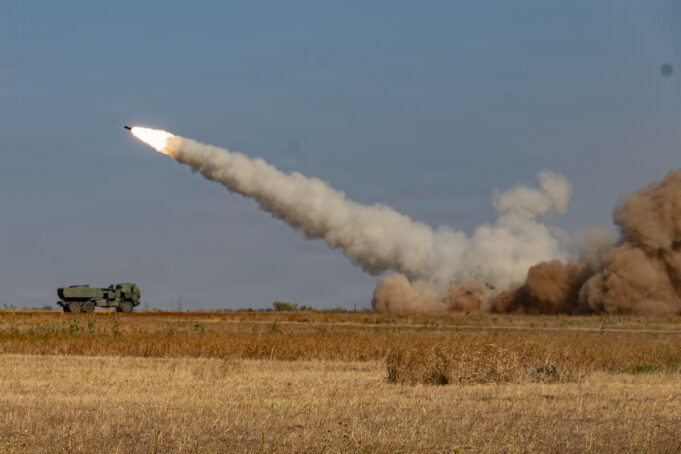 American rocket artillery opens fire in joint drill
