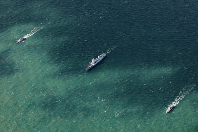 British destroyer sails with five Ukrainian warships